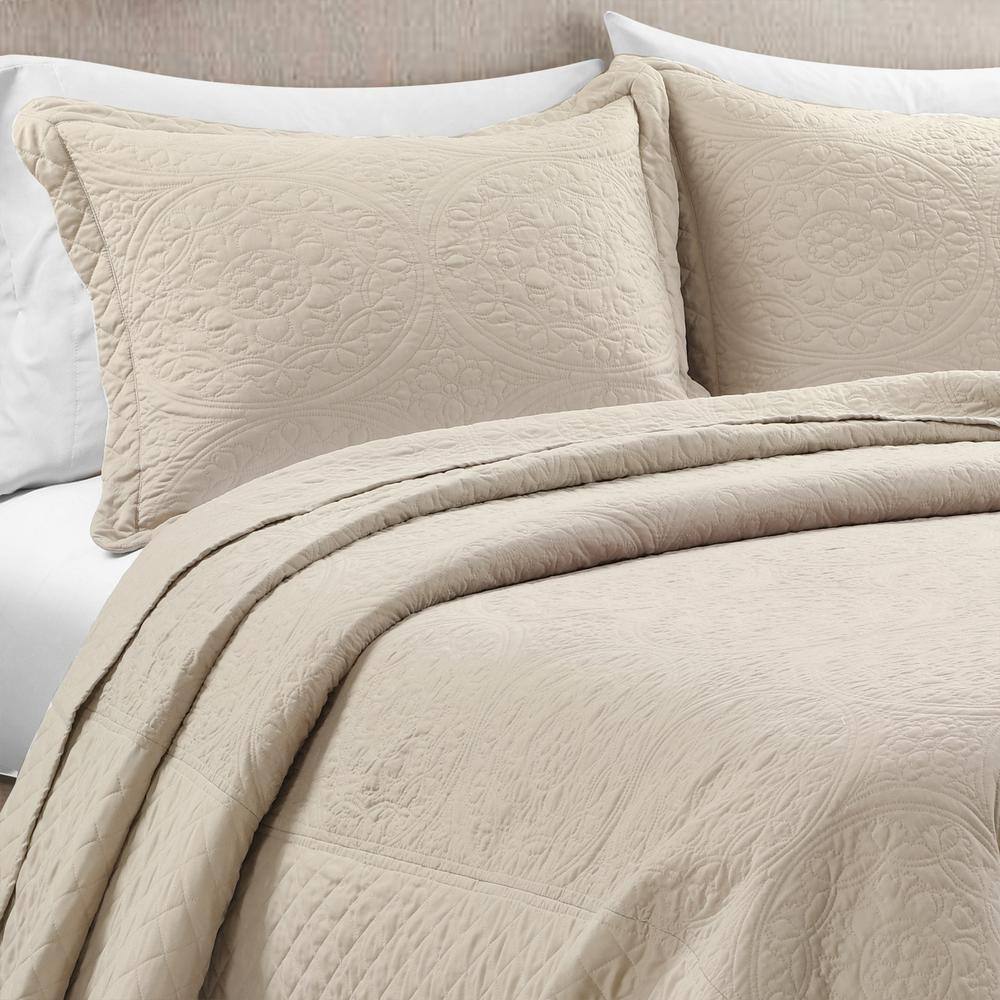 Medallion Scallop 3-Piece Neutral King Bedspread Set