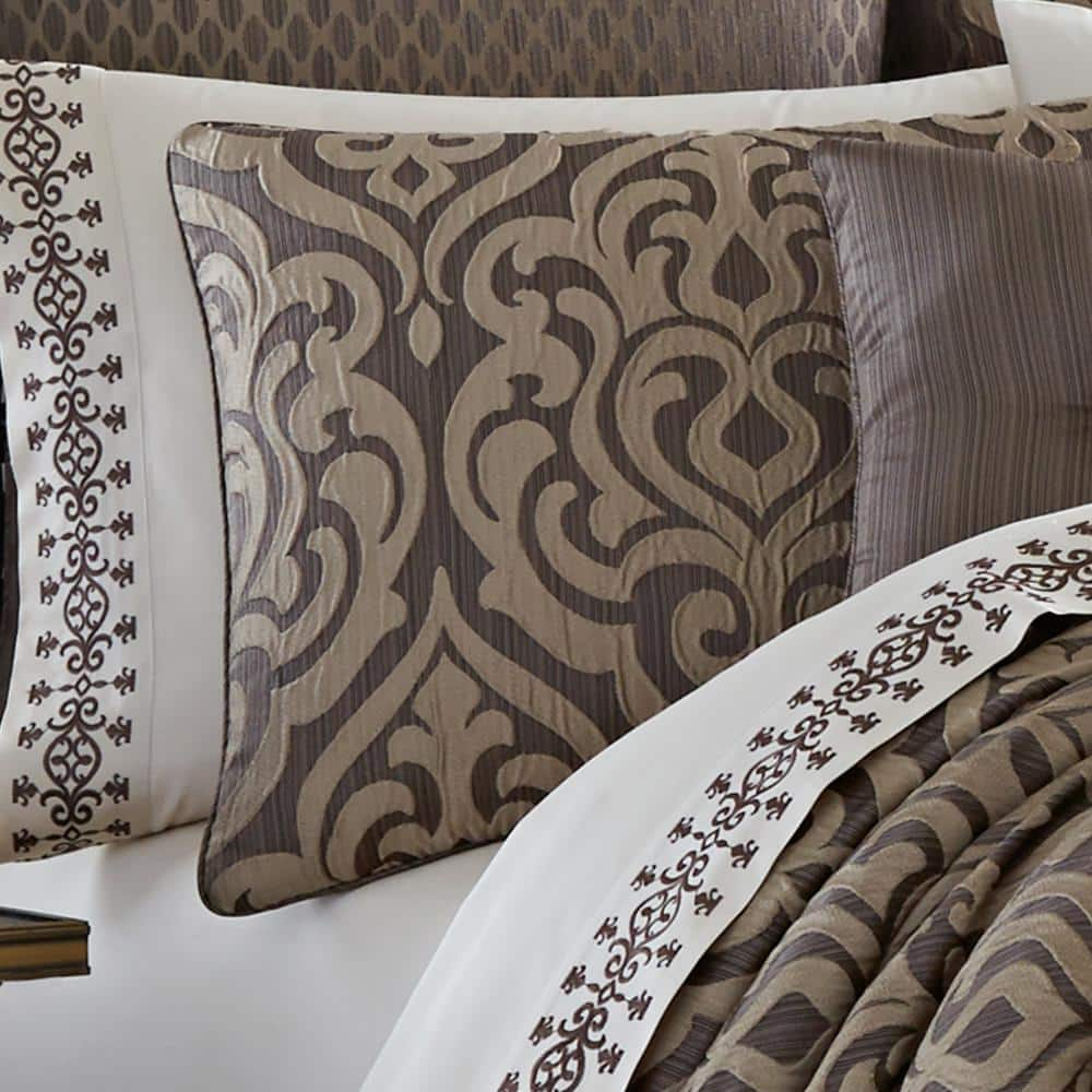 Antonia Mink 4-Piece. Mink Polyester Queen Comforter Set 96 X 92 in.