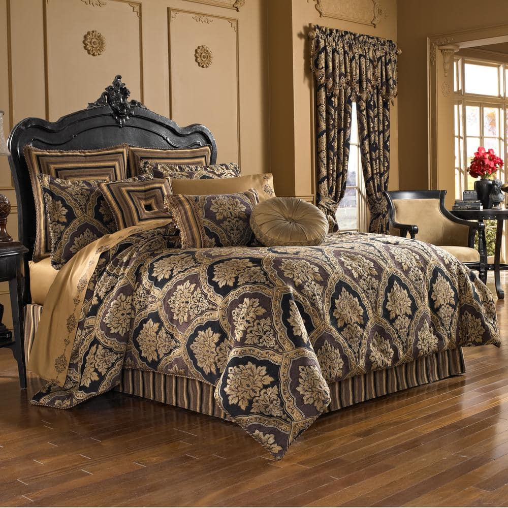 Reilly Black King 4 Pc. Comforter Set