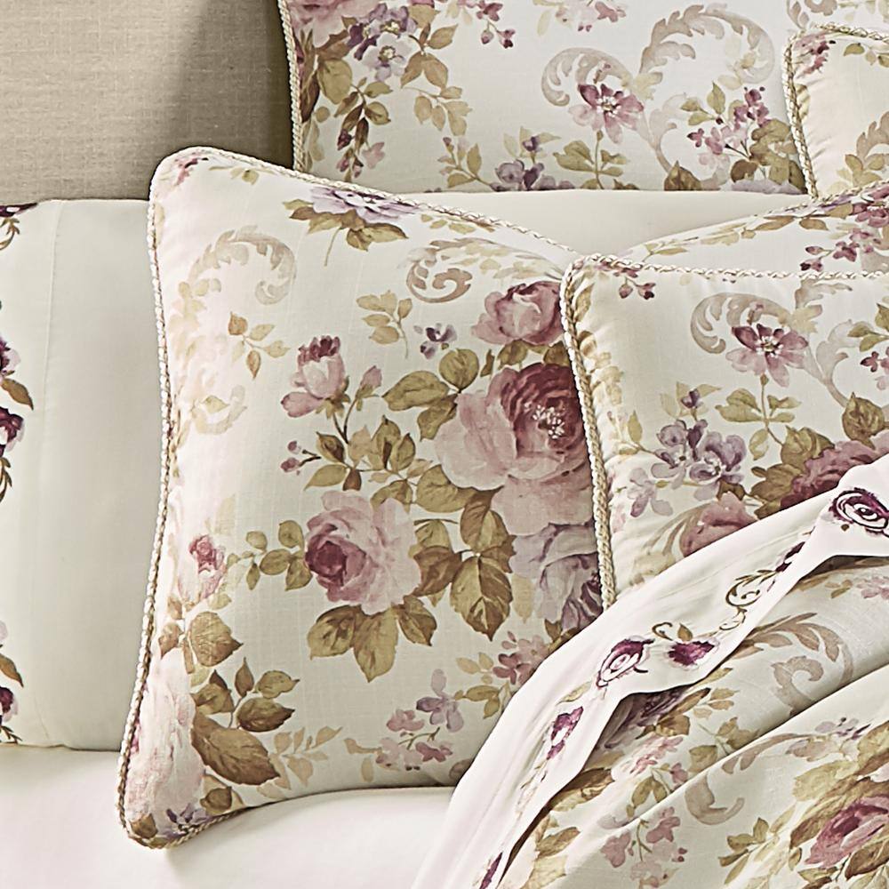 Chambord 4-Piece Lavender Polyester King Comforter Set