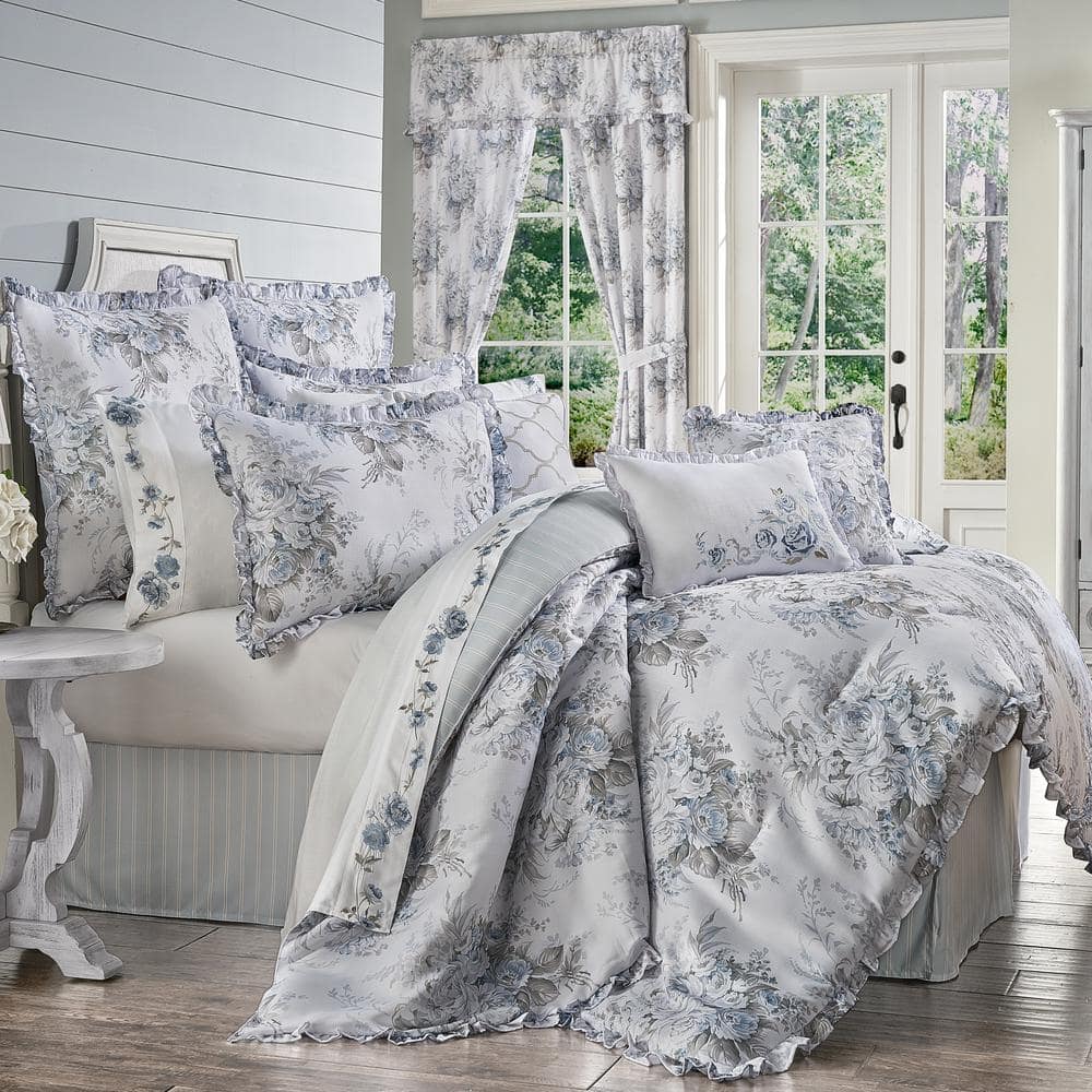 Estelle 4-Piece Blue Queen Comforter Set