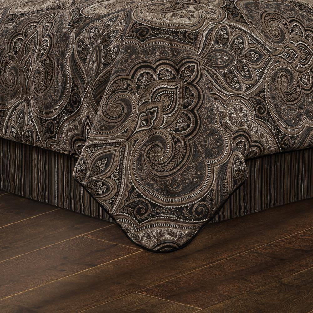 Camina 4-Piece. Bronze Polyester Queen Comforter Set 96 X 92 in.