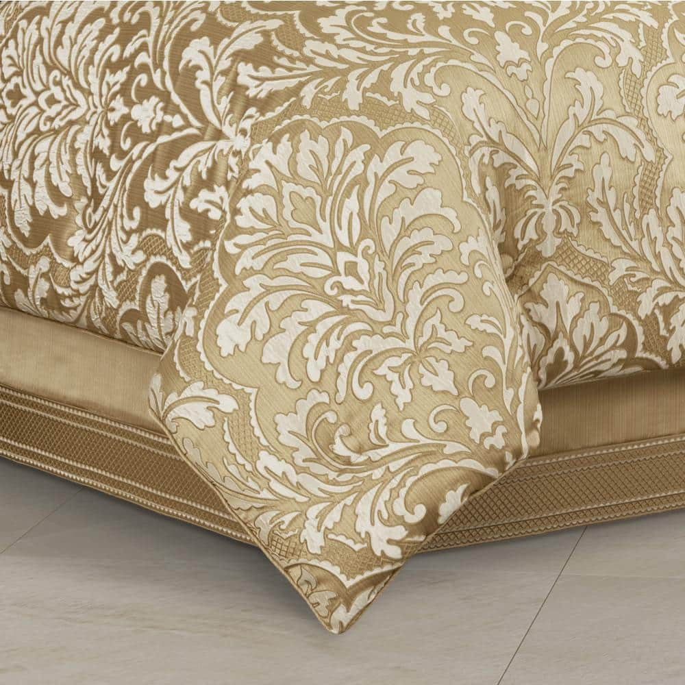 Augustina 4Pc. Gold Polyester King Comforter Set 96 X 110″