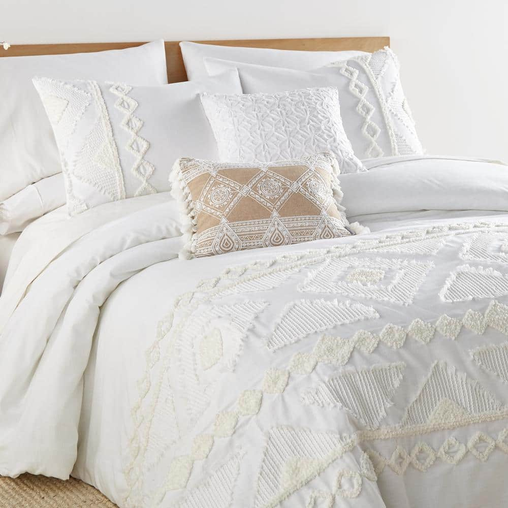 Harleson 3-Piece White, Cream Geometric Tufted Chenille and Frayed Cotton Full/Queen Comforter Set