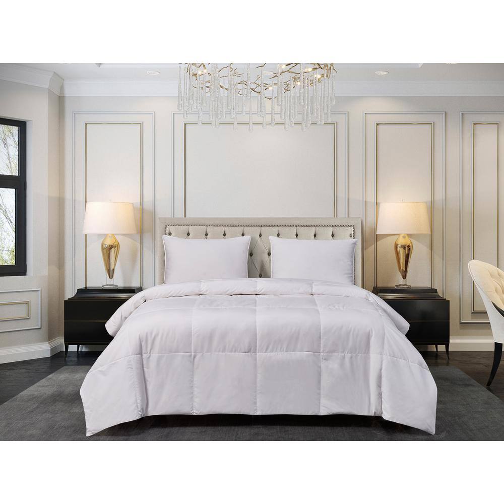 Light Warmth White Queen Down Comforter