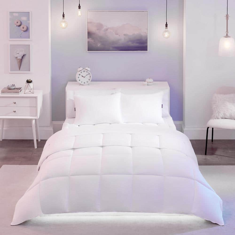 Medium Warmth Off White Down Alternative Full/Queen Comforter