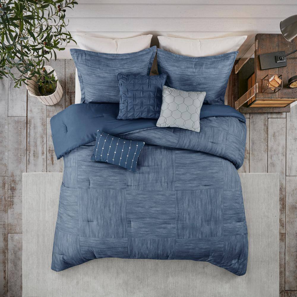 Clayton 7-Piece Navy Queen Printed Seersucker Comforter Set