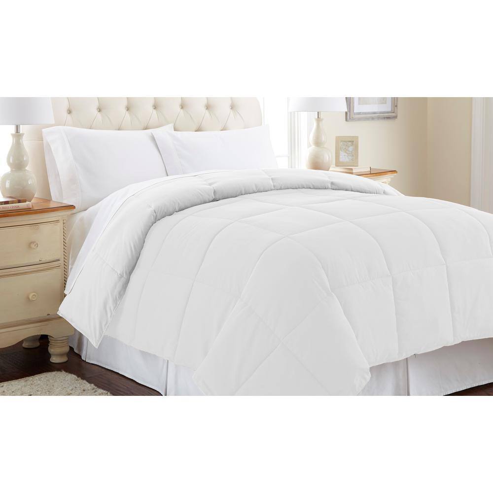 Year Round Warmth White King Down Alternative Comforter