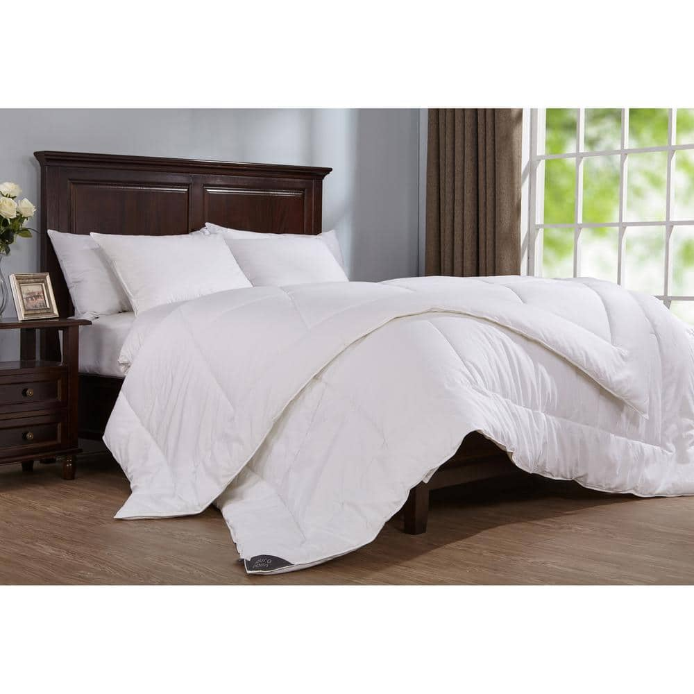 Year Round Warmth White King Down Alternative Comforter