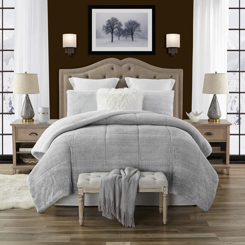 Premium Ultra-Soft 3-Piece Grey Faux Fur Reverse to Sherpa King/California King Comforter and Sham Set