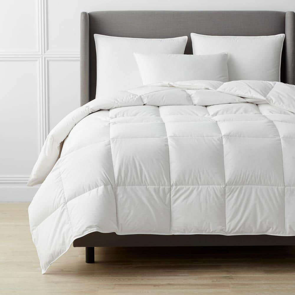 Legends Hotel Organic Medium Warmth White Queen Down Comforter