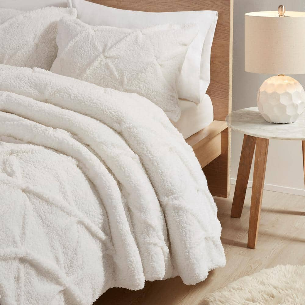 Kate Extra Warmth 3-piece Ivory King Pintuck Sherpa Down Alternative Comforter Set