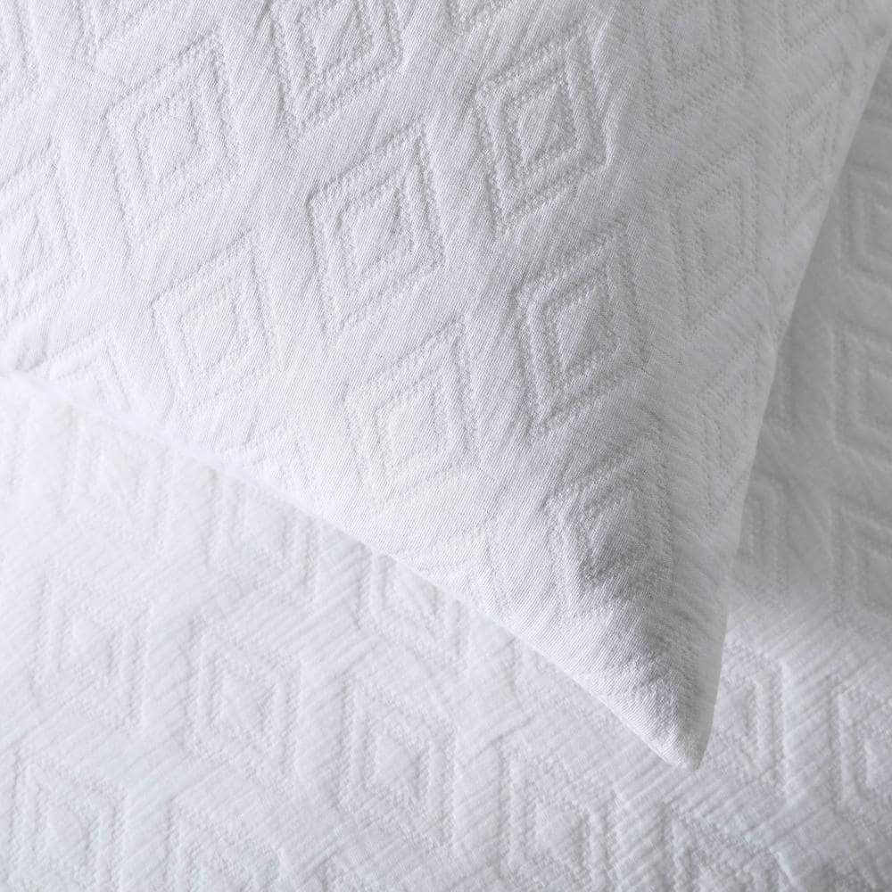 Double Diamond 3-Piece White Cotton Blend King Comforter Set