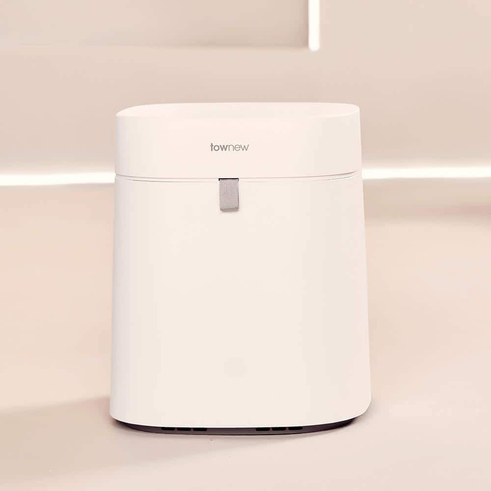 4.4 Gal. White Air Lite Smart Trash Can